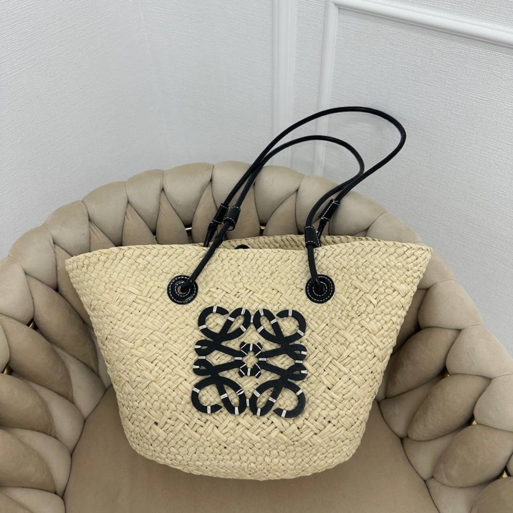 Loewe straw bag